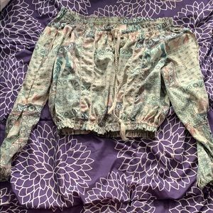 cropped vintage top with sleeves